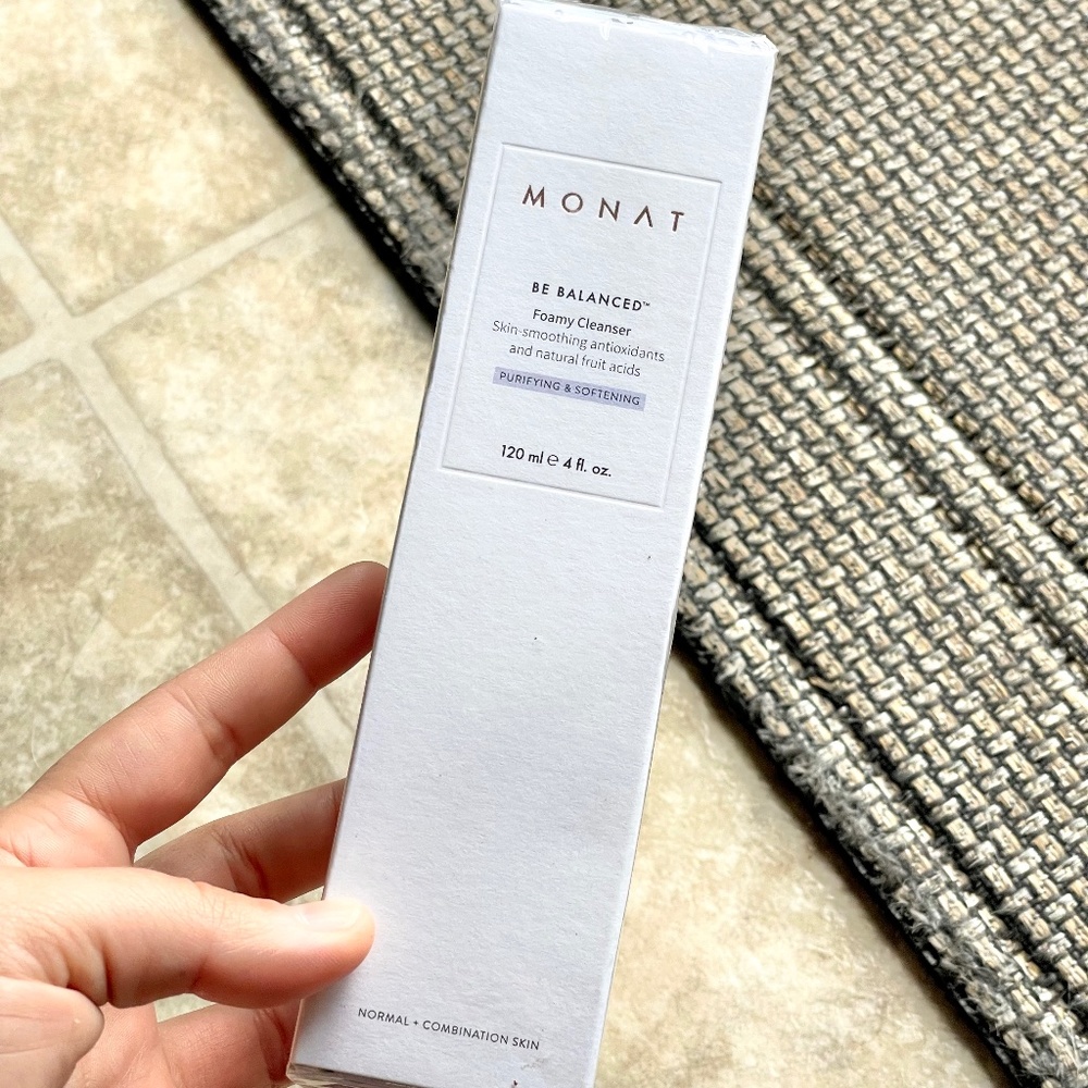 Monat Be Balanced Foam Cleanser